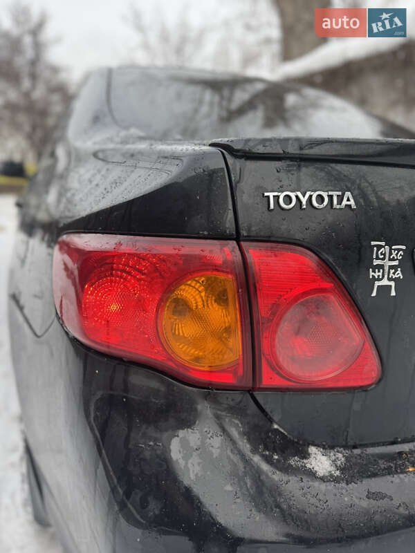 Седан Toyota Corolla 2008 в Киеве