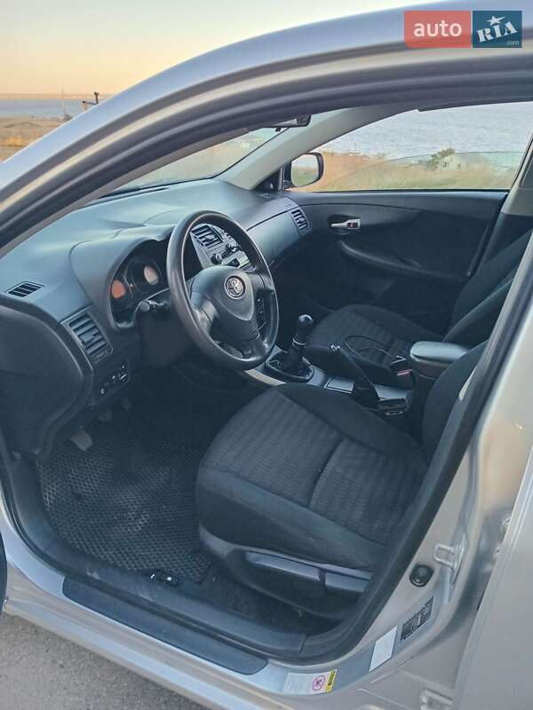 Седан Toyota Corolla 2008 в Одессе