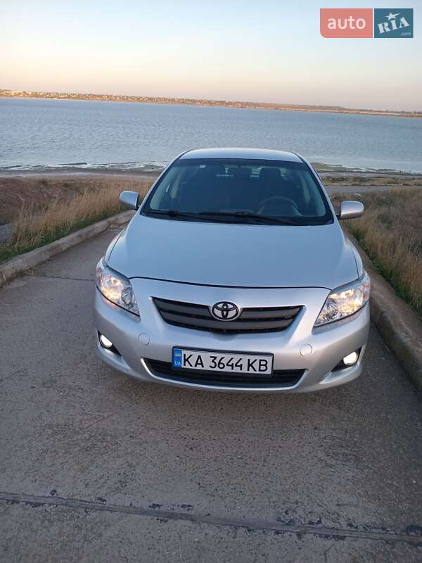 Седан Toyota Corolla 2008 в Одессе
