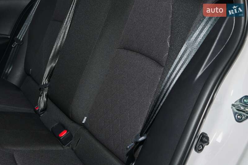 Седан Toyota Corolla 2025 в Киеве