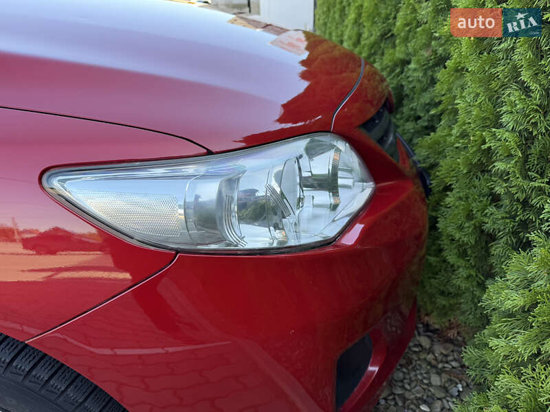 Седан Toyota Corolla 2012 в Львове фото 47 Седан Toyota Corolla 2012 в Львове
