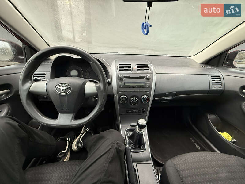 Седан Toyota Corolla 2012 в Львове фото 60 Седан Toyota Corolla 2012 в Львове