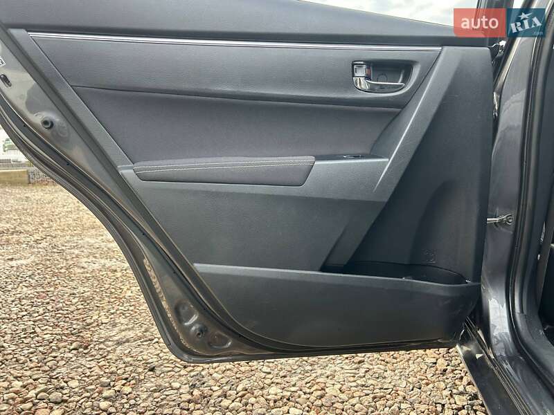 Седан Toyota Corolla 2016 в Одессе