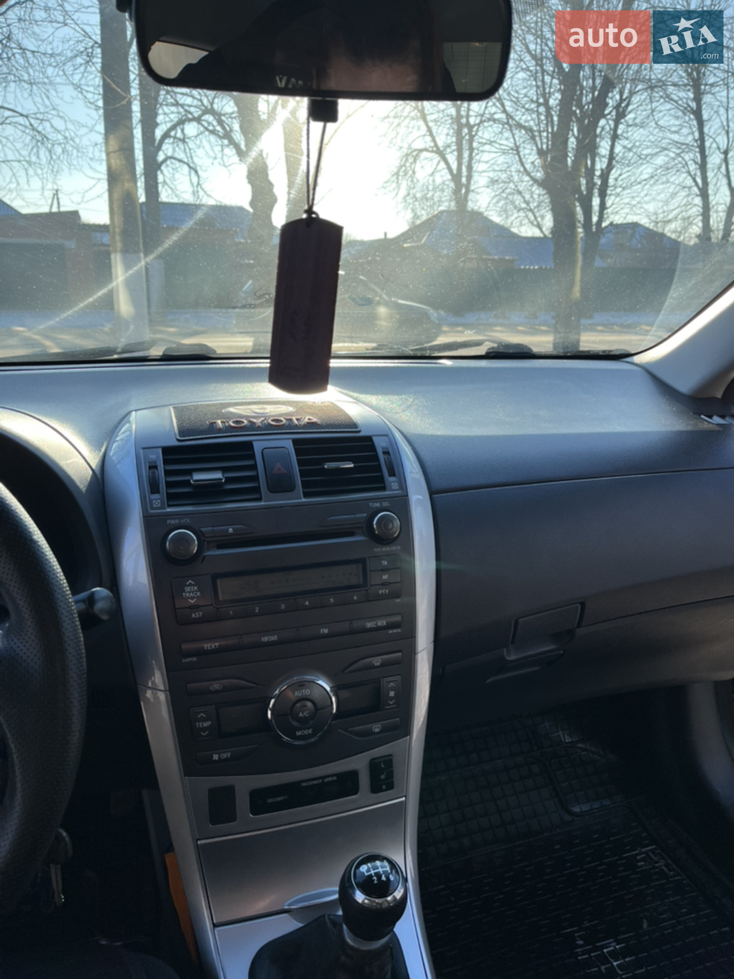 2012 Toyota Corolla - мініатюра 16