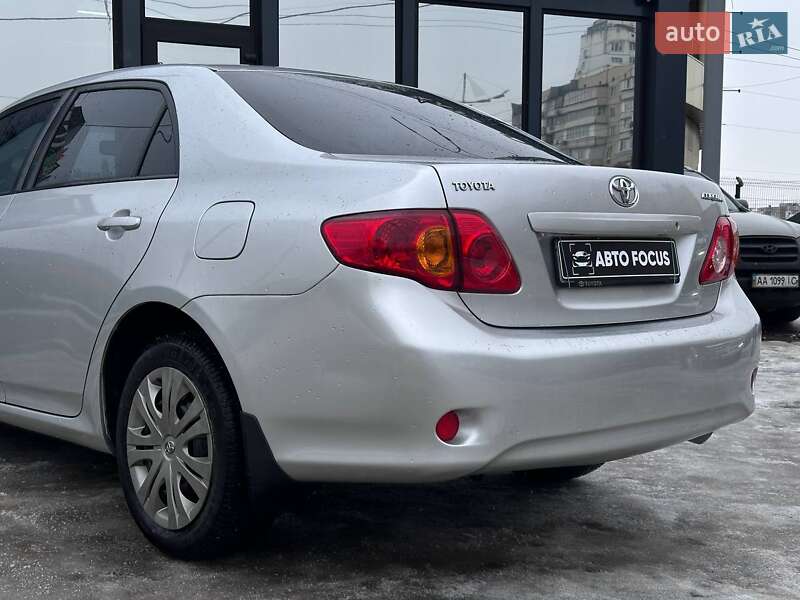 Седан Toyota Corolla 2007 в Киеве