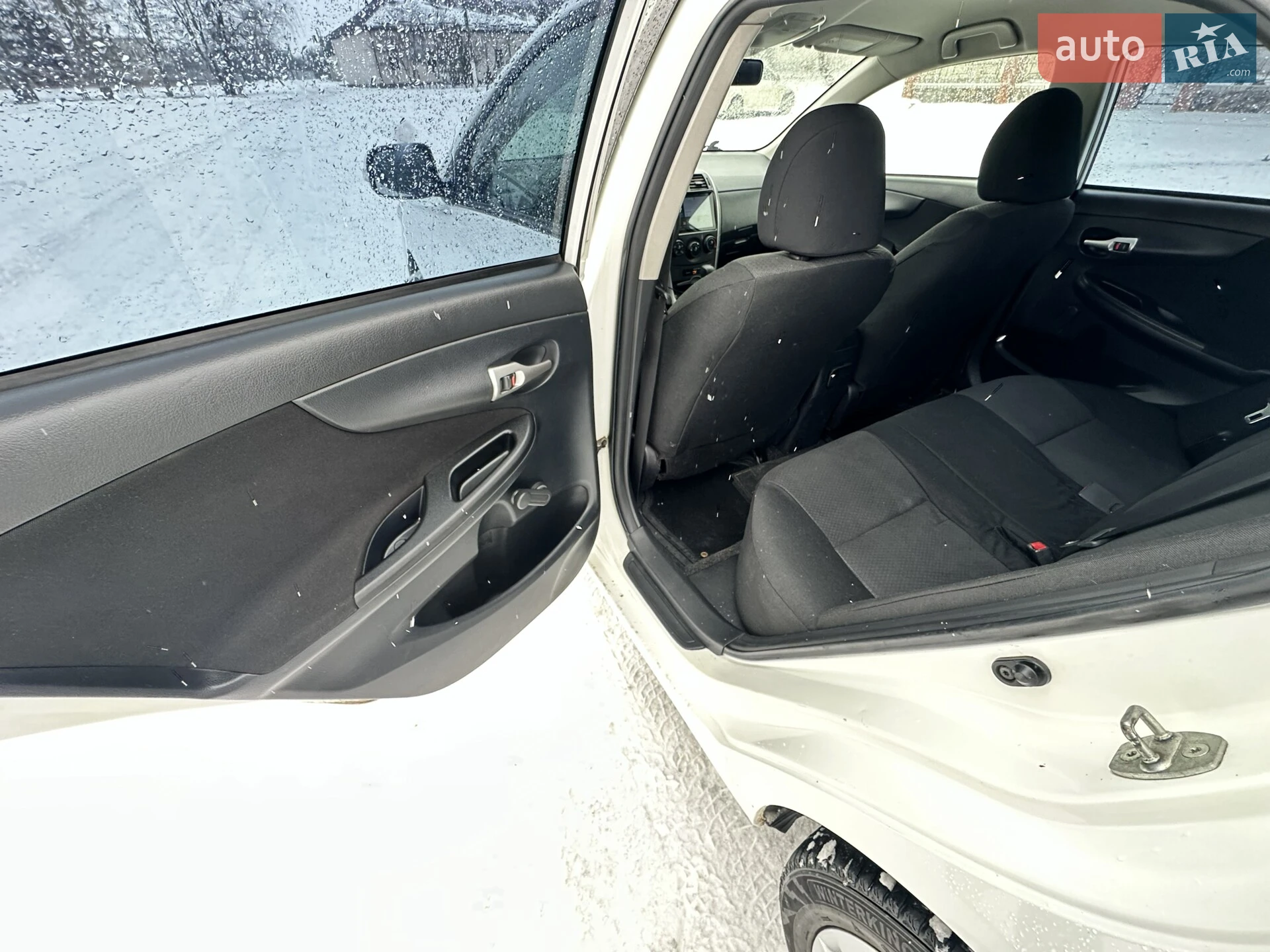2011 Toyota Corolla - мініатюра 12