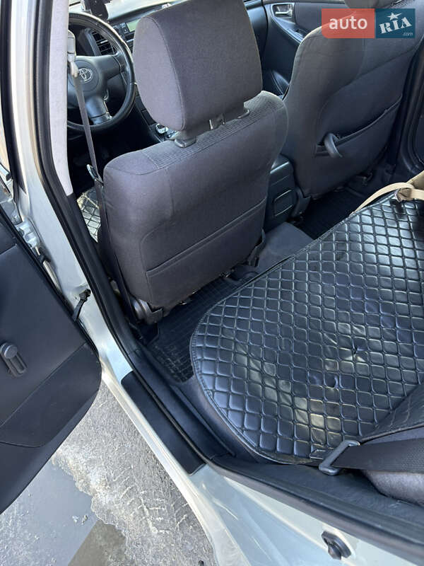 Универсал Toyota Corolla 2004 в Львове