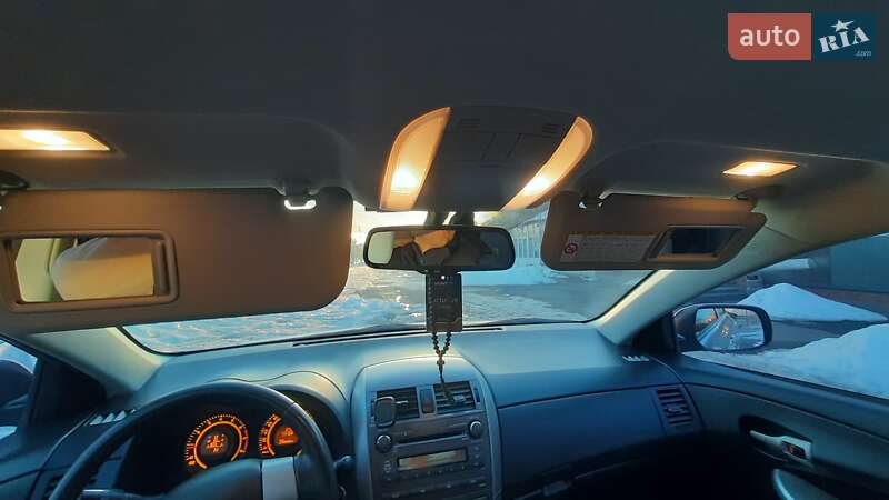 Седан Toyota Corolla 2008 в Києві