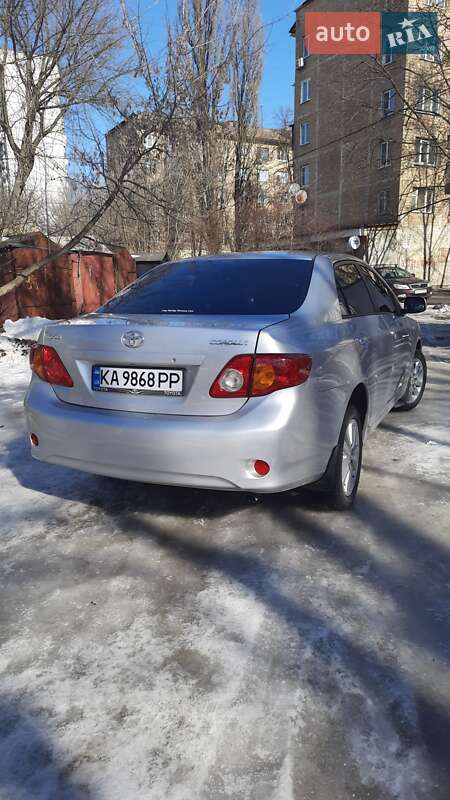 Седан Toyota Corolla 2008 в Києві