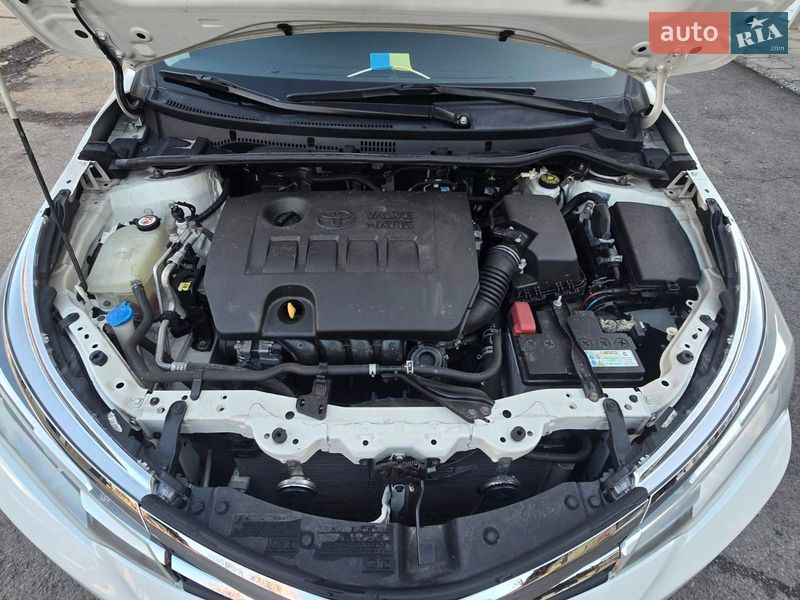 Седан Toyota Corolla 2018 в Мукачево