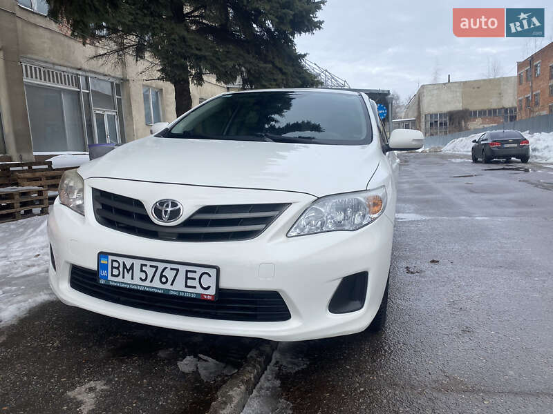 Седан Toyota Corolla 2011 в Сумах