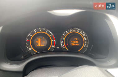 Седан Toyota Corolla 2011 в Сумах