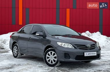 Седан Toyota Corolla 2011 в Києві