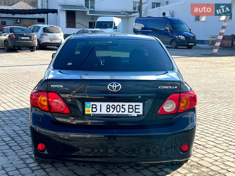 Седан Toyota Corolla 2009 в Кременчуге