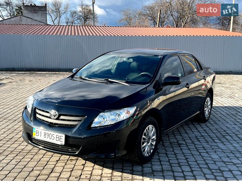 Седан Toyota Corolla 2009 в Кременчуге