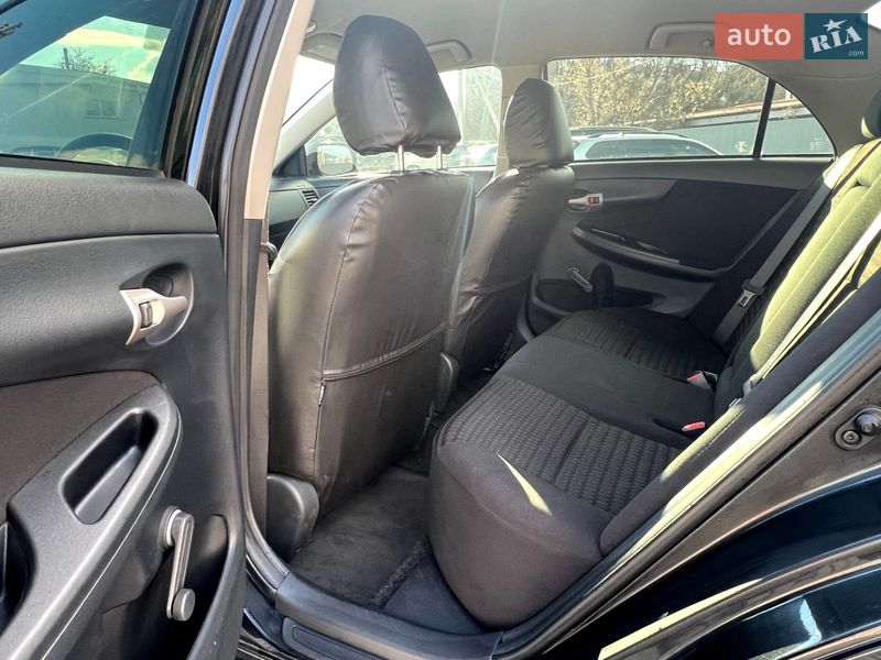 Седан Toyota Corolla 2009 в Кременчуге