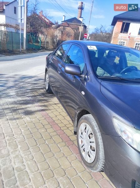 Седан Toyota Corolla 2008 в Львове