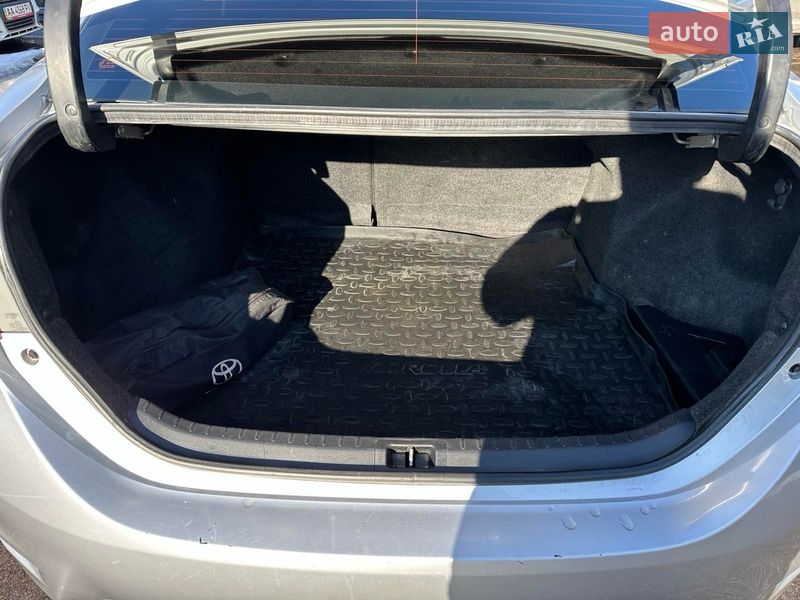 Седан Toyota Corolla 2016 в Киеве