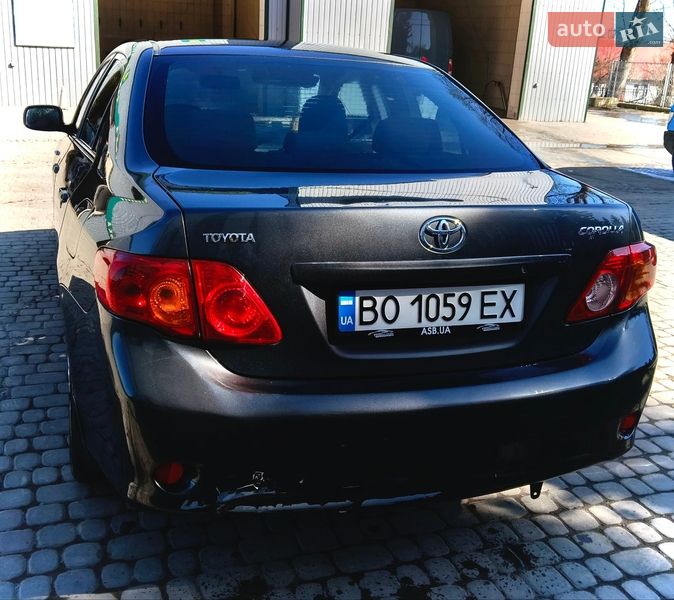 Седан Toyota Corolla 2008 в Чорткове