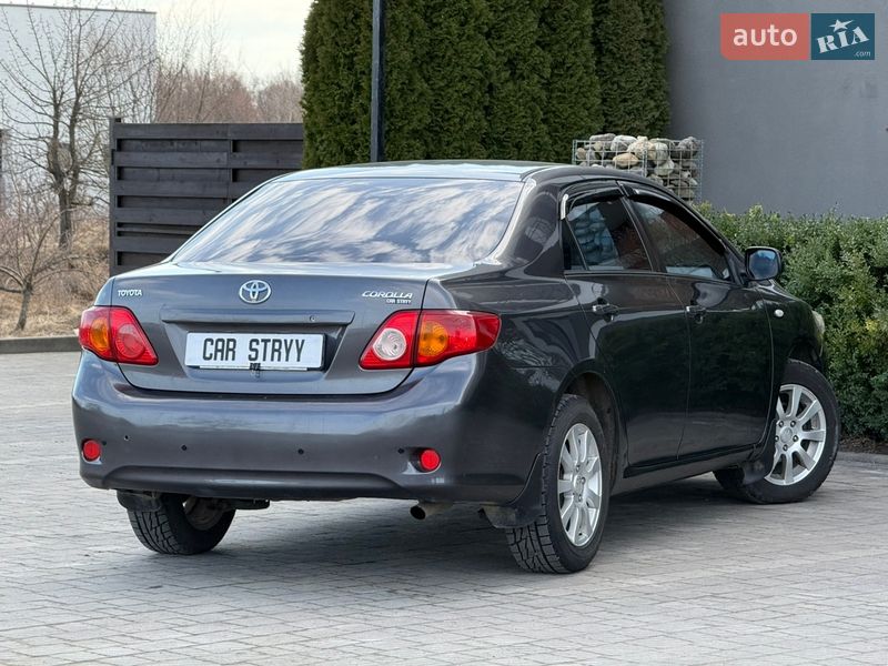 Седан Toyota Corolla 2008 в Стрые