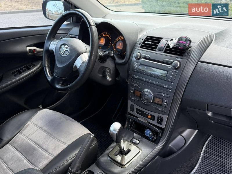 Седан Toyota Corolla 2008 в Стрые