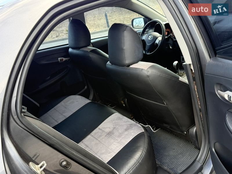 Седан Toyota Corolla 2008 в Стрые