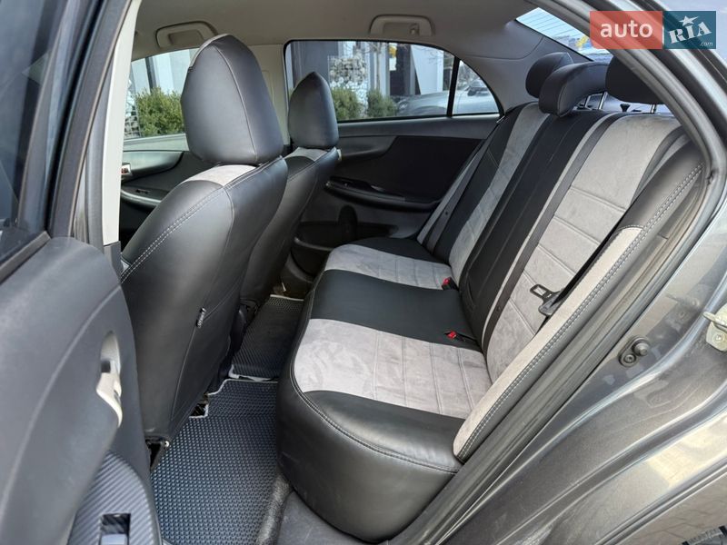 Седан Toyota Corolla 2008 в Стрые