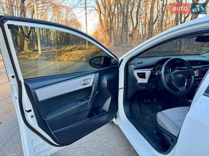 Седан Toyota Corolla 2015 в Одессе