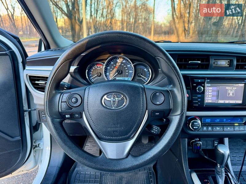 Седан Toyota Corolla 2015 в Одессе