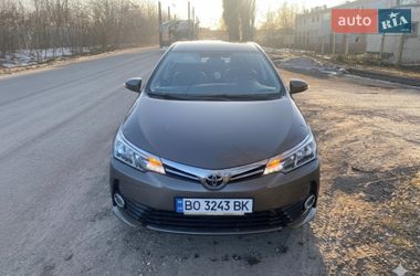 Седан Toyota Corolla 2017 в Тернополе
