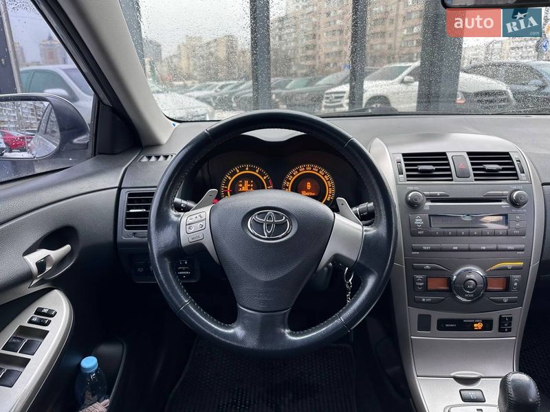 Седан Toyota Corolla 2007 в Києві