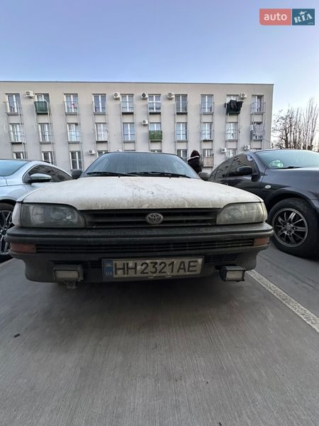 Седан Toyota Corolla 1990 в Одессе