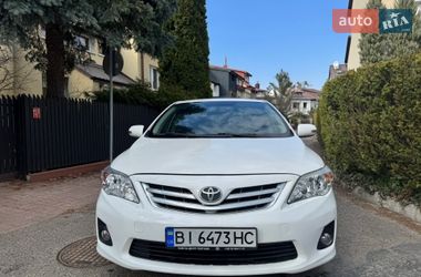 Седан Toyota Corolla 2011 в Львове