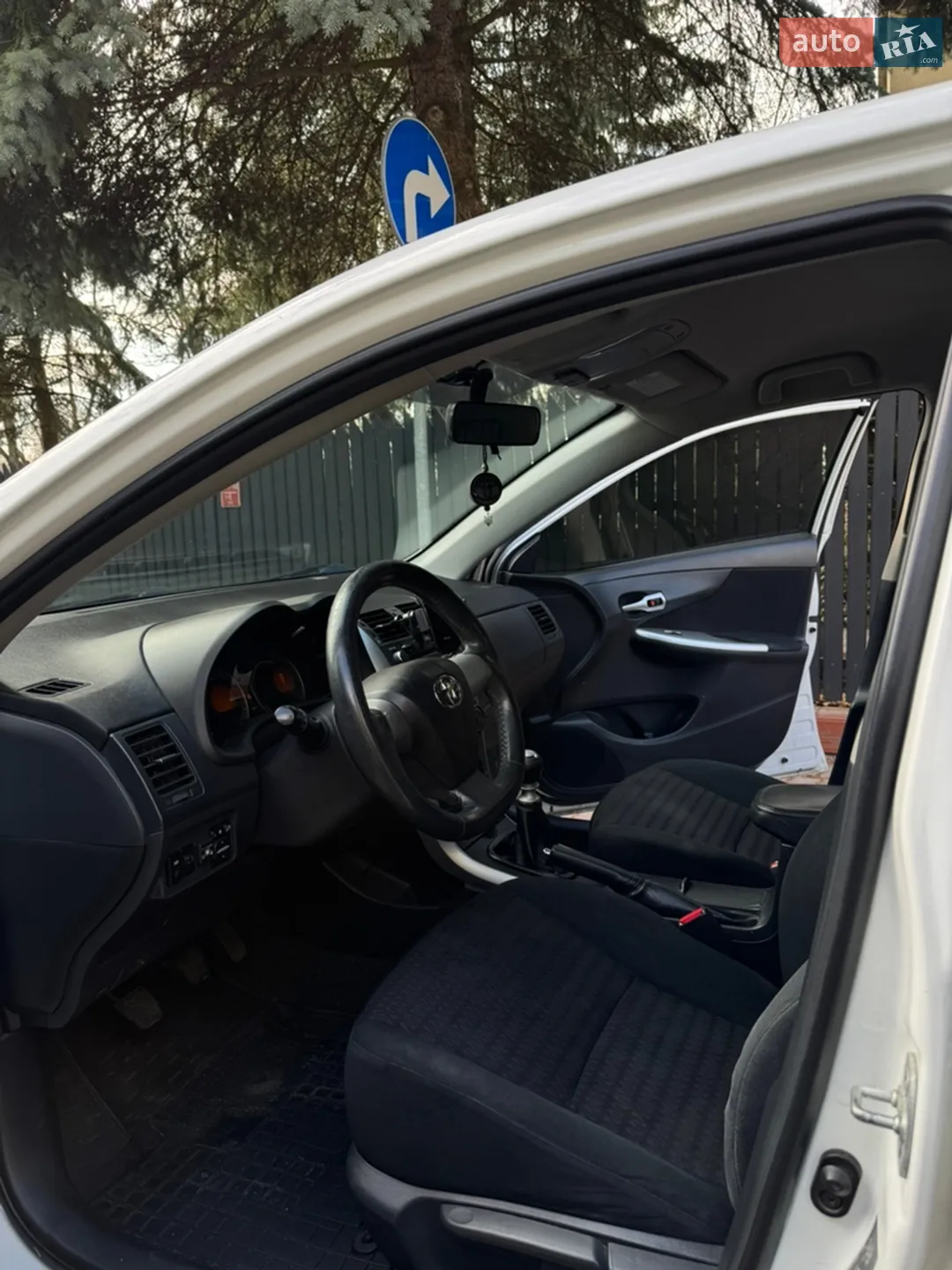 2011 Toyota Corolla - мініатюра 16