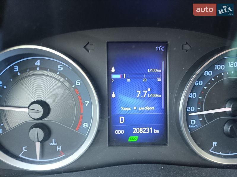 Седан Toyota Corolla 2016 в Киеве