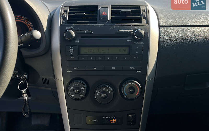 Седан Toyota Corolla 2008 в Мукачевому