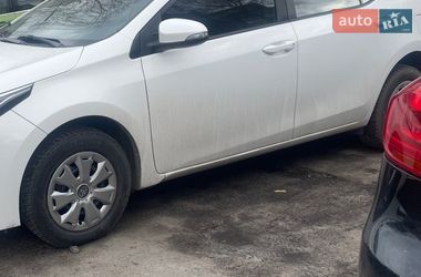 Седан Toyota Corolla 2017 в Киеве