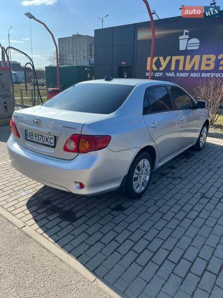 Седан Toyota Corolla 2008 в Виннице