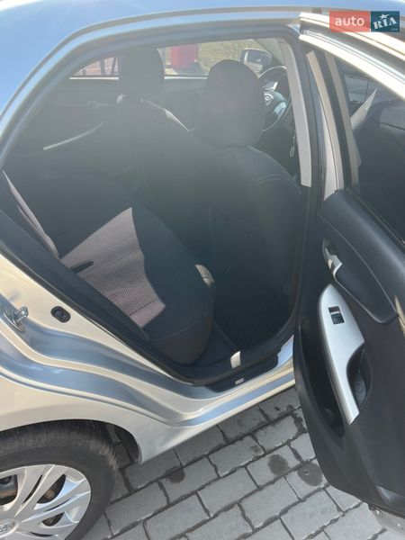 Седан Toyota Corolla 2008 в Виннице