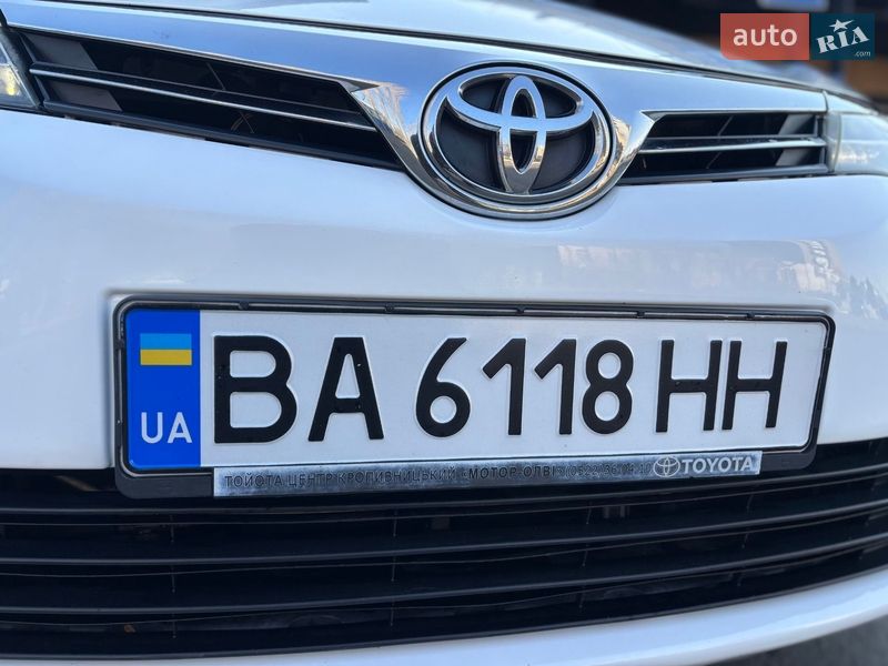 Седан Toyota Corolla 2017 в Миколаєві