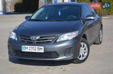 Седан Toyota Corolla 2011 в Лебедині