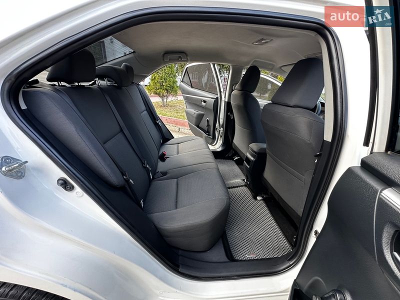 Седан Toyota Corolla 2017 в Києві