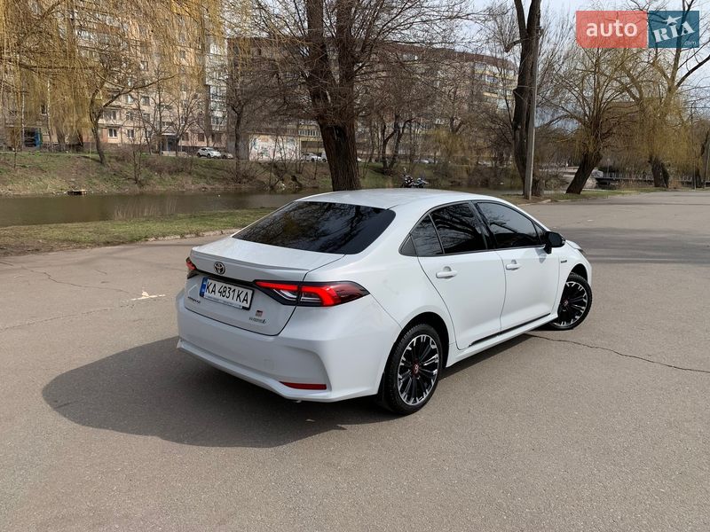 Седан Toyota Corolla 2021 в Кривом Роге