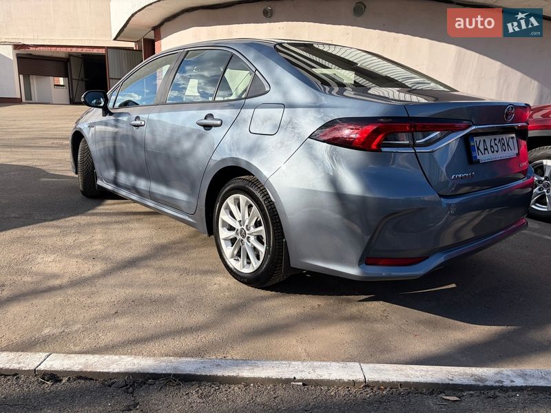 Седан Toyota Corolla 2021 в Києві