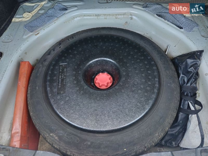 Седан Toyota Corolla 2012 в Кременчуге