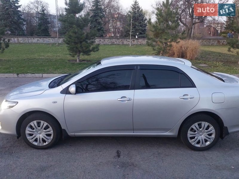 Седан Toyota Corolla 2008 в Кременчуці
