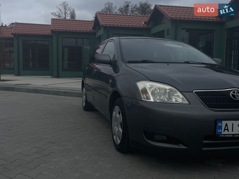 Хэтчбек Toyota Corolla 2003 в Киеве