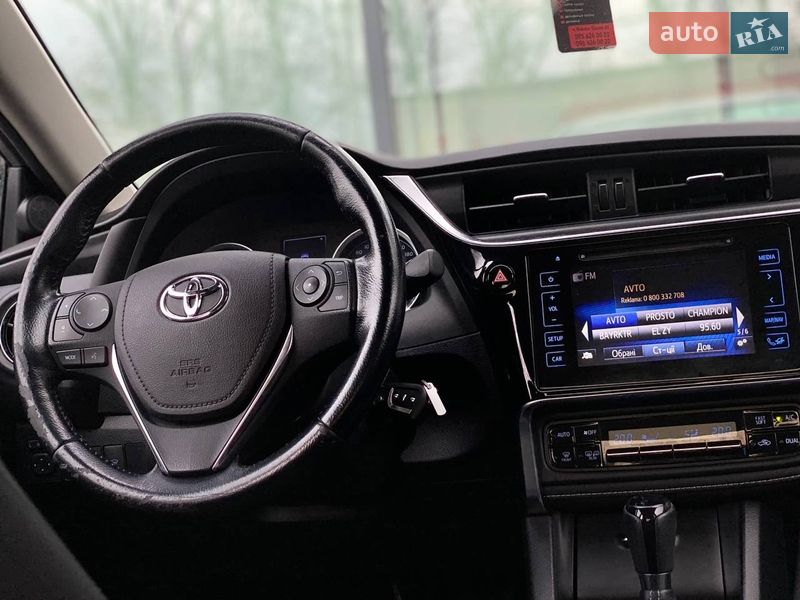Седан Toyota Corolla 2017 в Киеве фото 48 Седан Toyota Corolla 2017 в Киеве