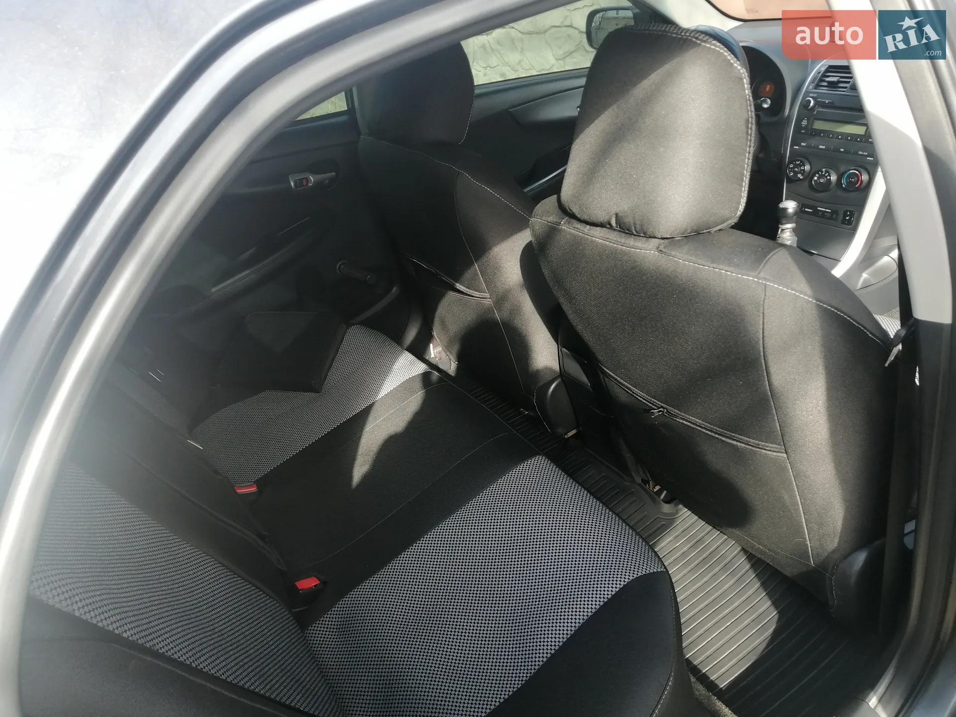 2011 Toyota Corolla - мініатюра 18
