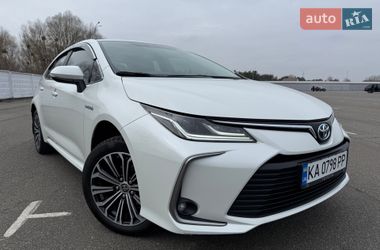 Седан Toyota Corolla 2020 в Киеве